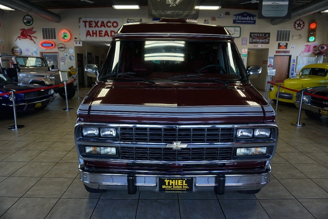 1992 Chevrolet G-Series Van - Image 10 of 21