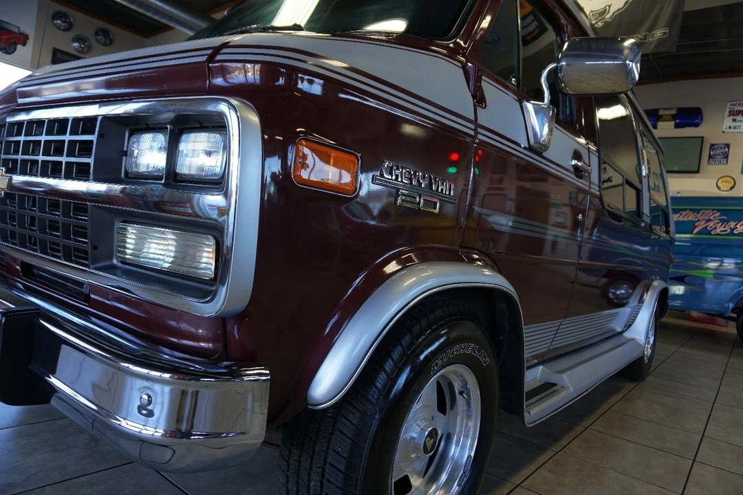 1992 Chevrolet G-Series Van - Image 13 of 21