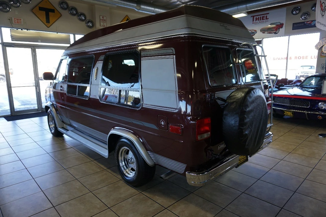 1992 Chevrolet G-Series Van - Image 4 of 21