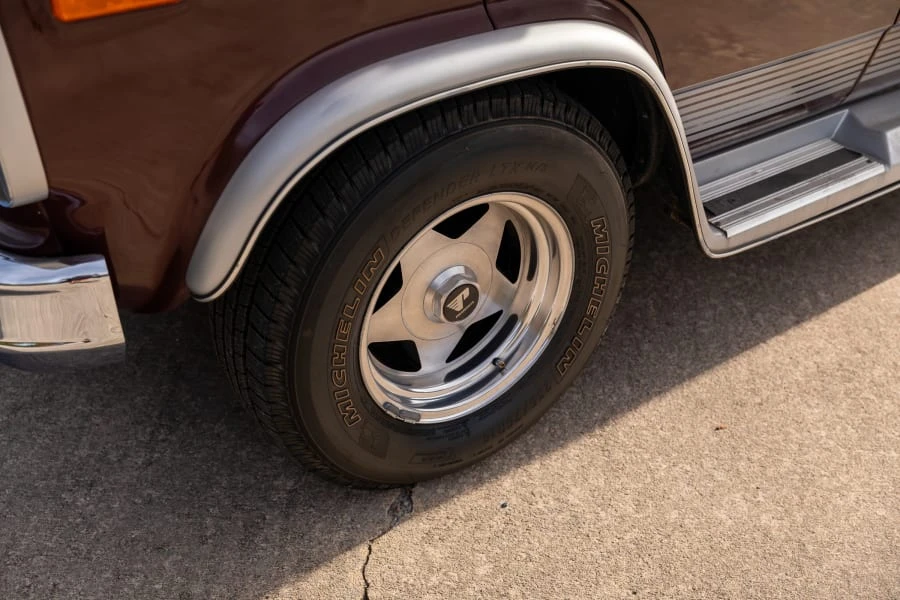 1992 Chevrolet G-Series Van - Image 15 of 31