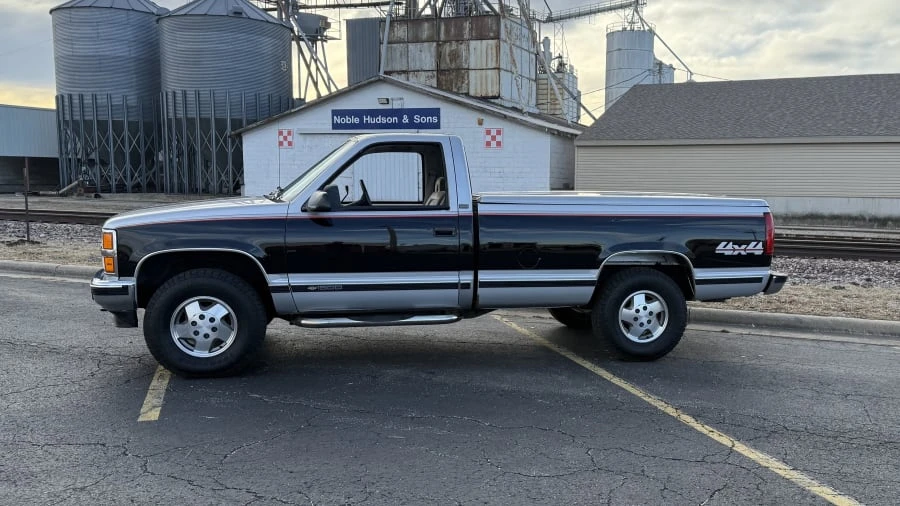 1992 Chevrolet C/K 4th Gen - Image 2 of 12