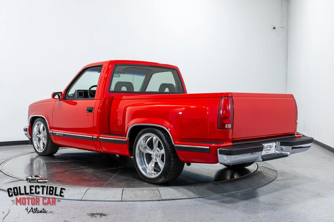 1992 Chevrolet - Image 13 of 31