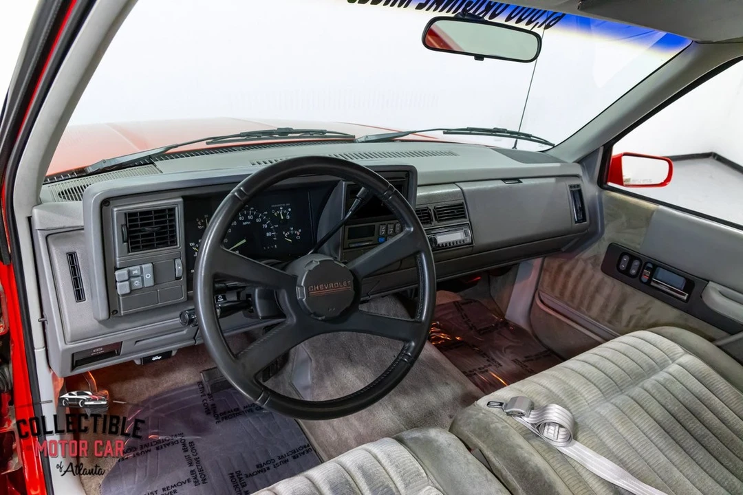 1992 Chevrolet - Image 3 of 31