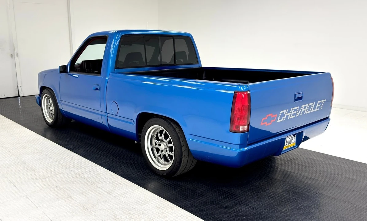 1992 Chevrolet C/K - Image 3 of 31