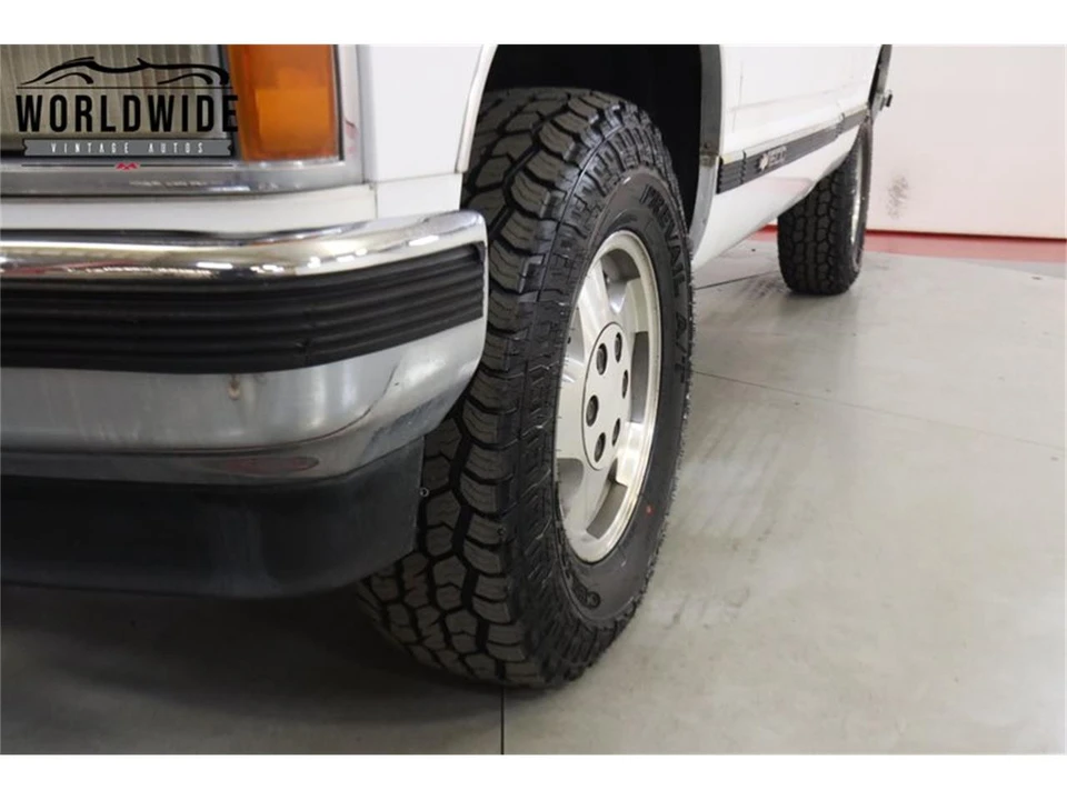 1992 Chevrolet C/K 4th Gen - Image 11 of 31