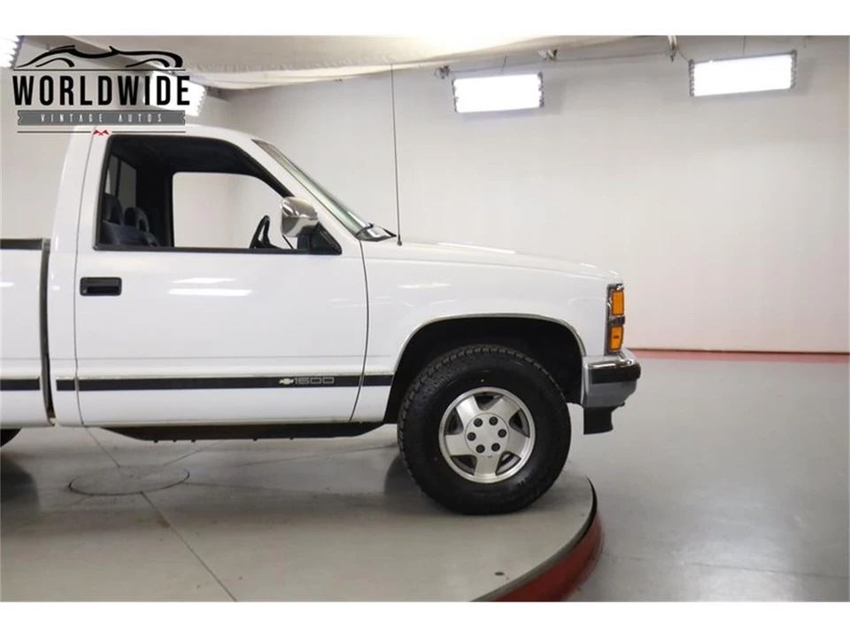 1992 Chevrolet C/K 4th Gen - Image 8 of 31