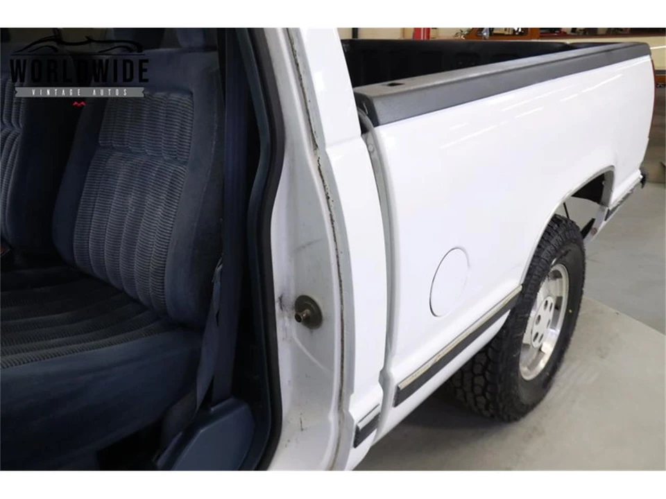 1992 Chevrolet C/K 4th Gen - Image 24 of 31