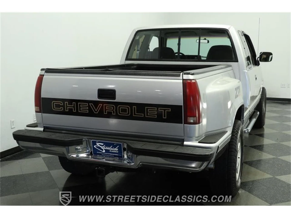 1992 Chevrolet C/K 4th Gen - Image 9 of 31