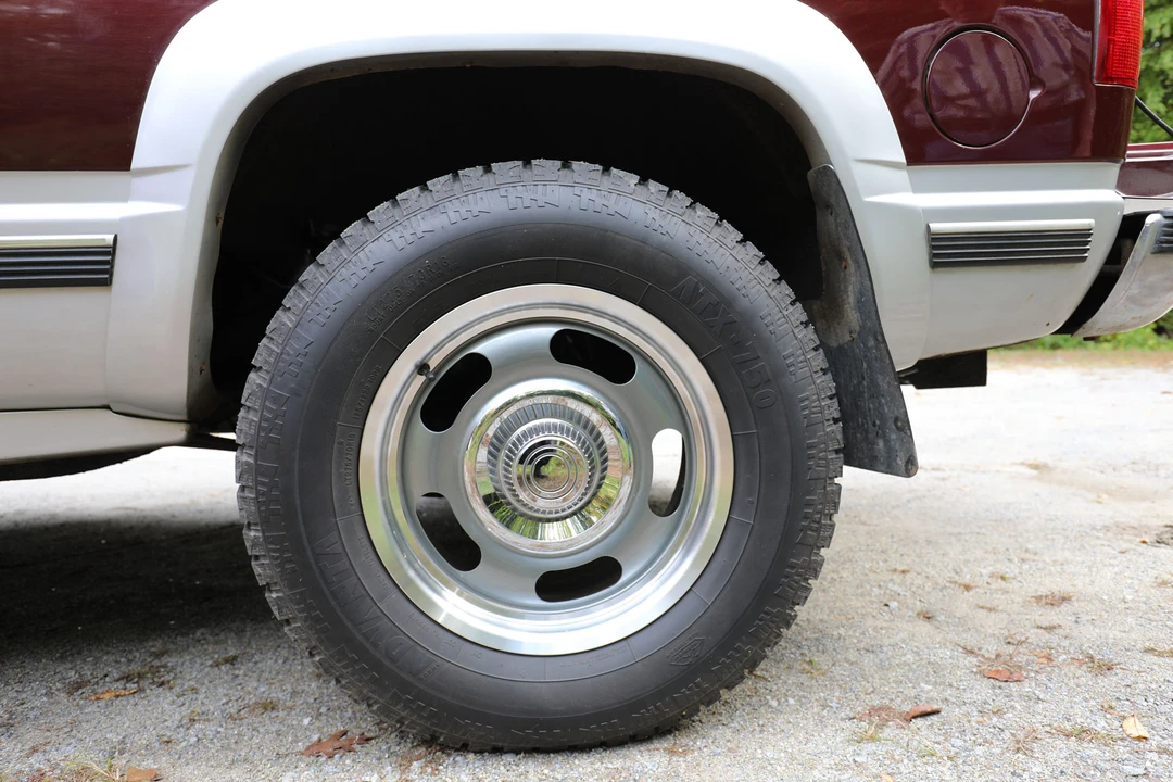 1992 Chevrolet K5 Blazer 3rd Gen - Image 24 of 31