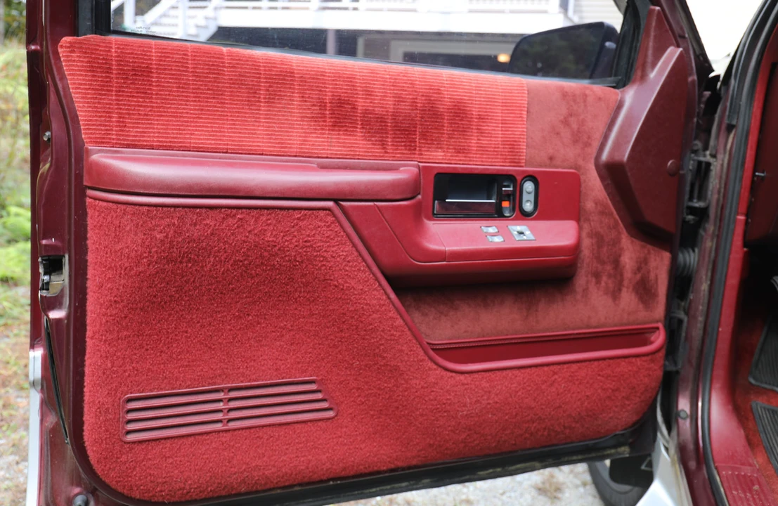 1992 Chevrolet K5 Blazer 3rd Gen - Image 31 of 31