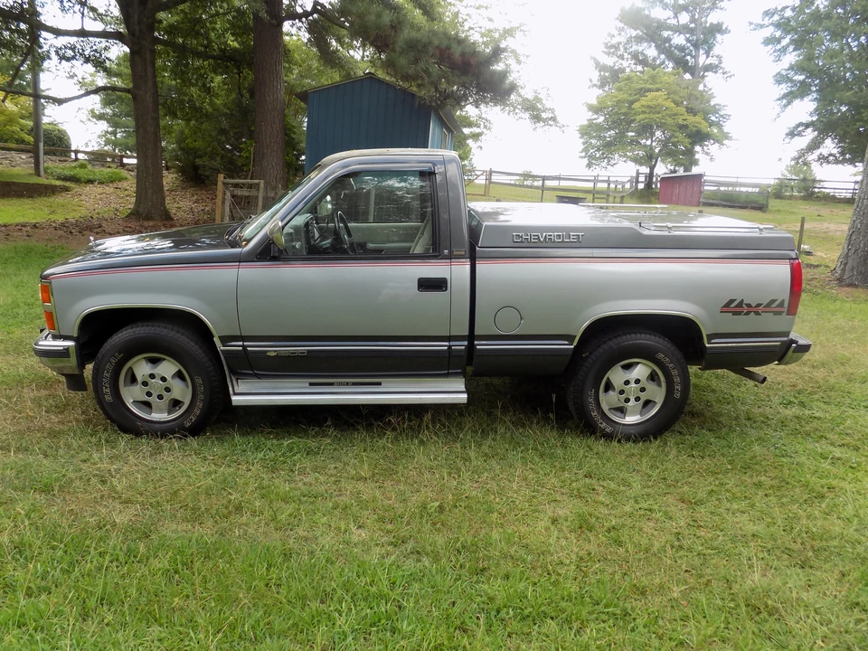 1992 Chevrolet C/K 4th Gen - Image 2 of 31