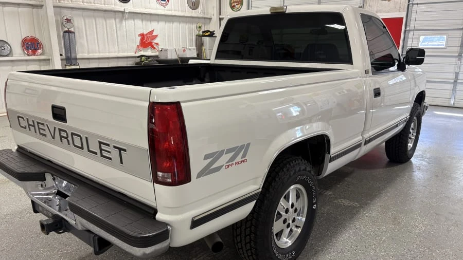 1992 Chevrolet C/K 4th Gen - Image 4 of 18