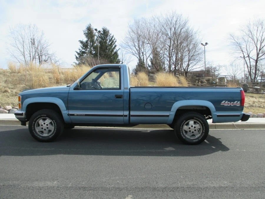 1992 Chevrolet C/K 4th Gen - Image 4 of 17