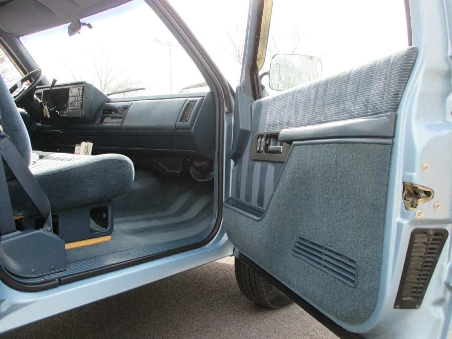 1992 Chevrolet C/K 4th Gen - Image 16 of 17