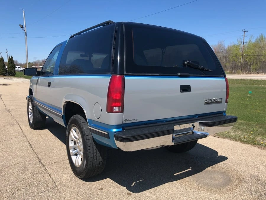 1992 Chevrolet K5 Blazer 3rd Gen - Image 2 of 11