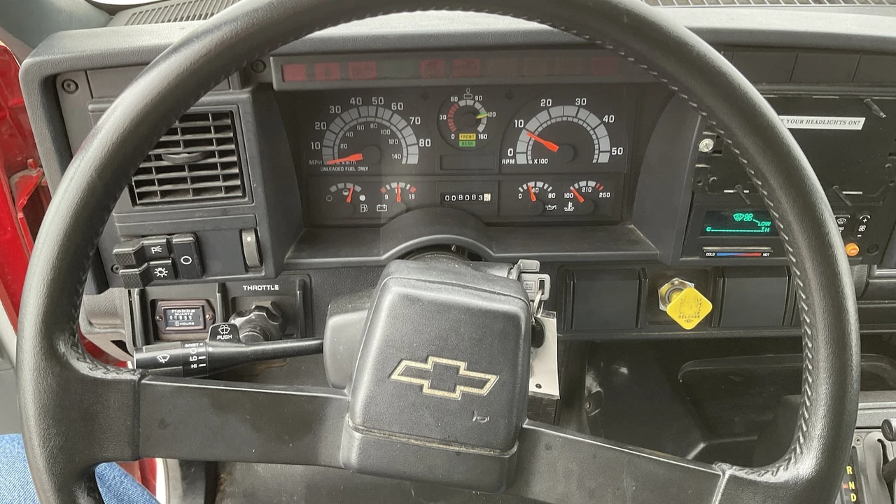 1992 Chevrolet Kodiak - Image 4 of 11