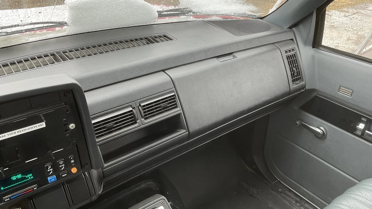 1992 Chevrolet Kodiak - Image 5 of 11