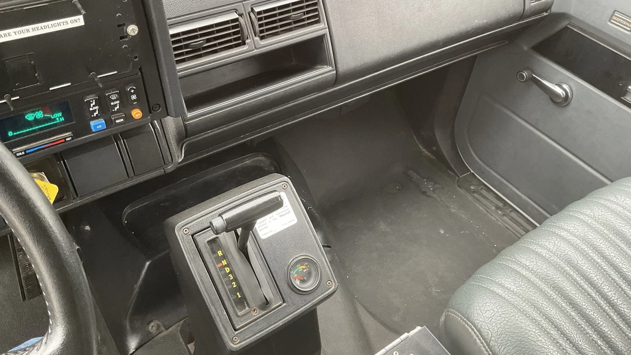 1992 Chevrolet Kodiak - Image 6 of 11