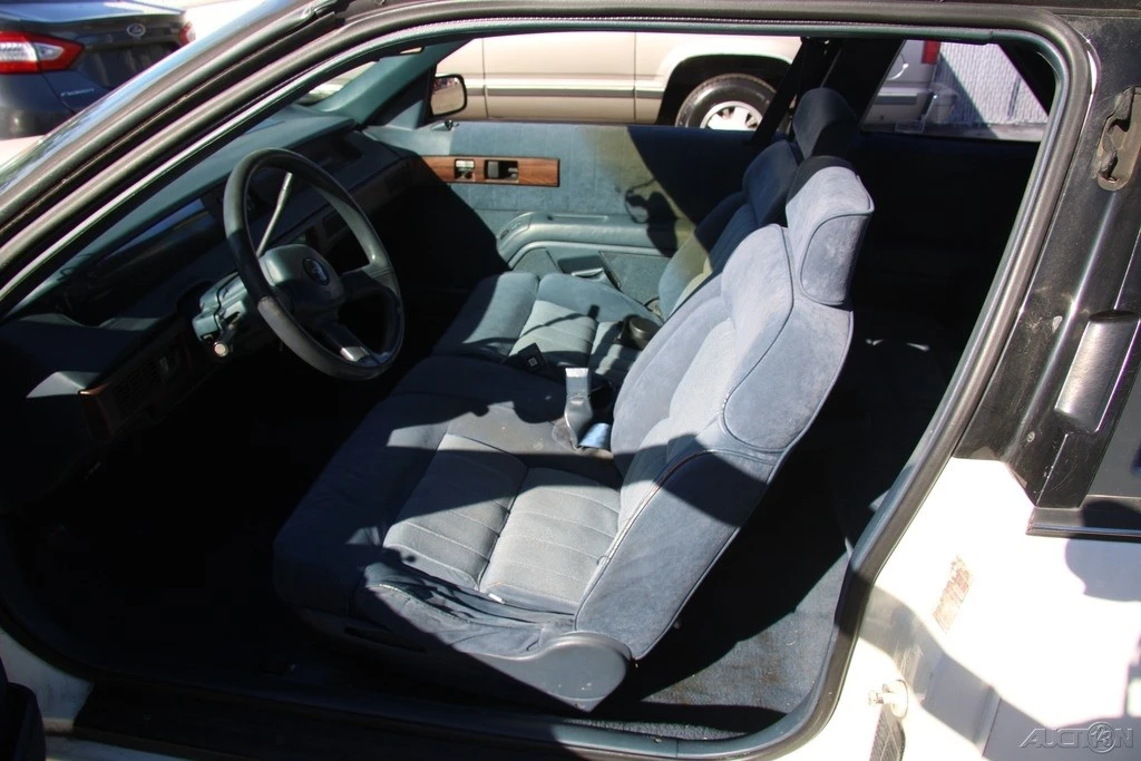1992 Chevrolet Lumina - Image 11 of 21