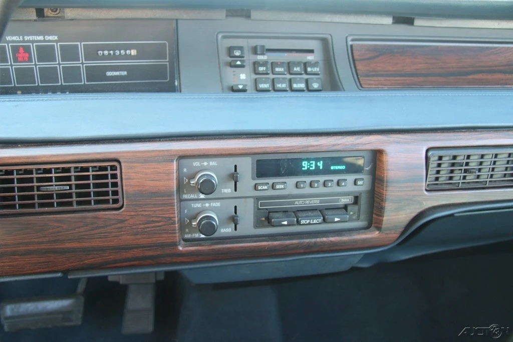 1992 Chevrolet Lumina - Image 15 of 21
