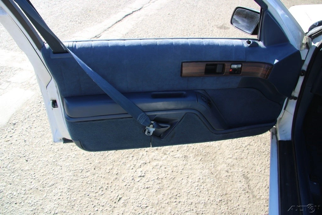 1992 Chevrolet Lumina - Image 10 of 21