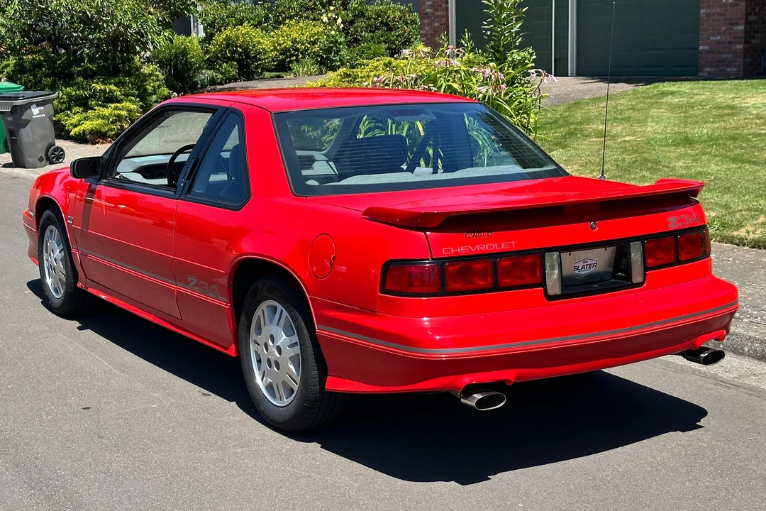 1992 Chevrolet Lumina - Image 4 of 31