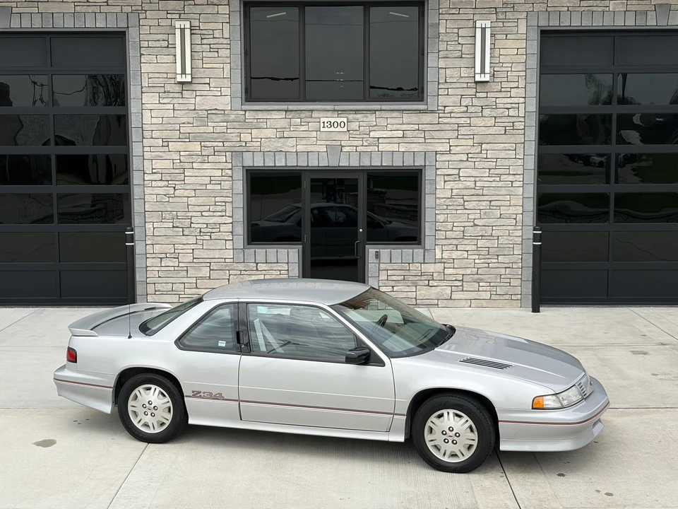 1992 Chevrolet Lumina - Image 15 of 31
