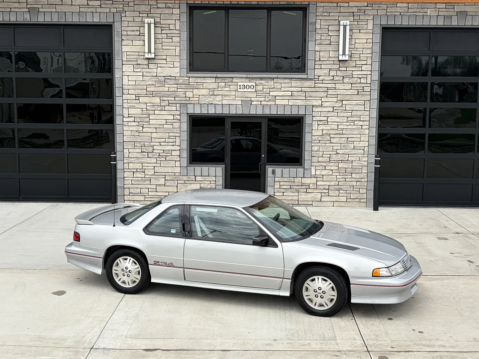 1992 Chevrolet Lumina - Image 16 of 31