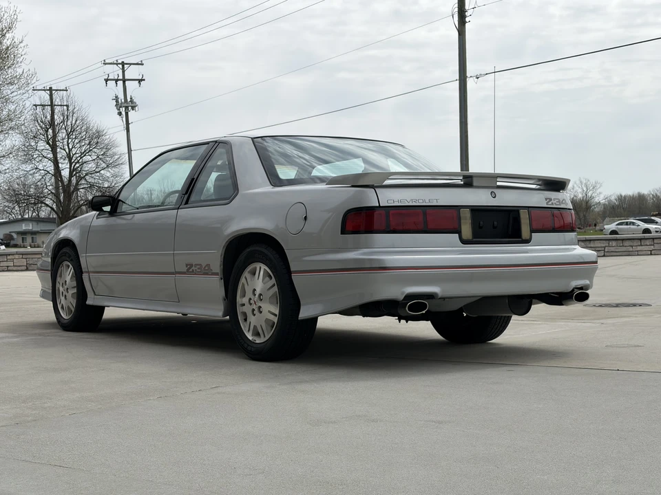 1992 Chevrolet Lumina - Image 5 of 31