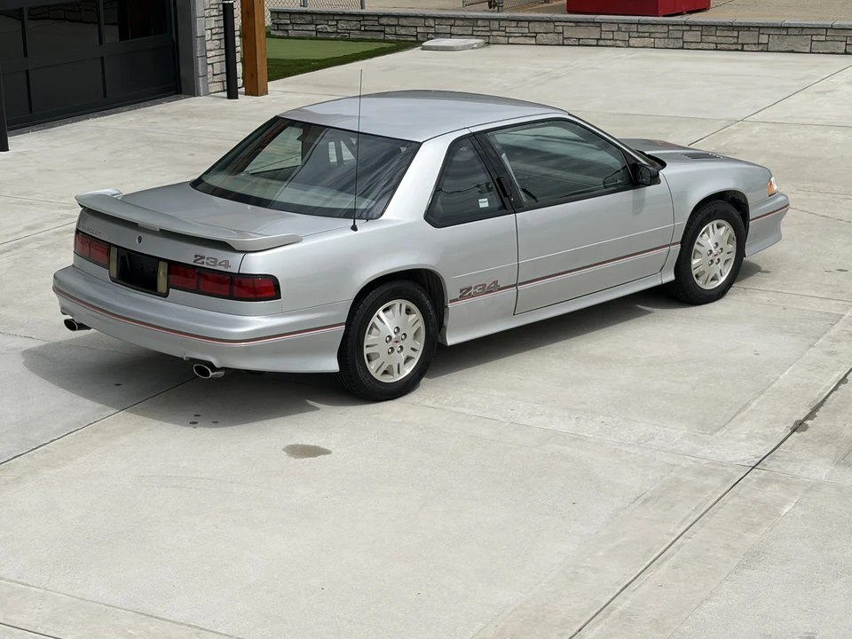 1992 Chevrolet Lumina - Image 11 of 31