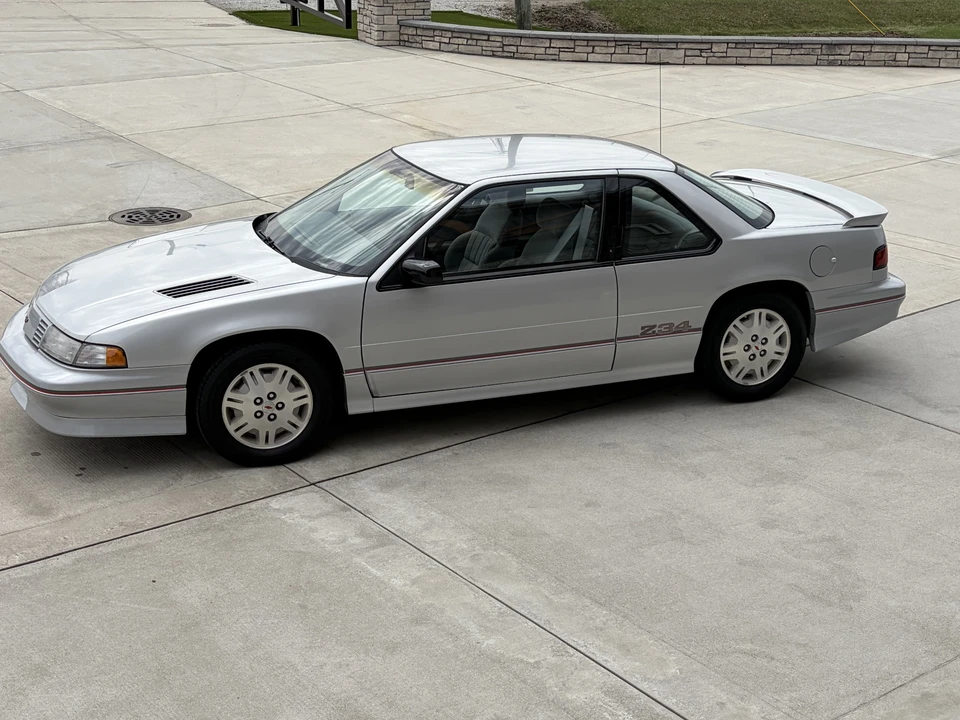 1992 Chevrolet Lumina - Image 3 of 31