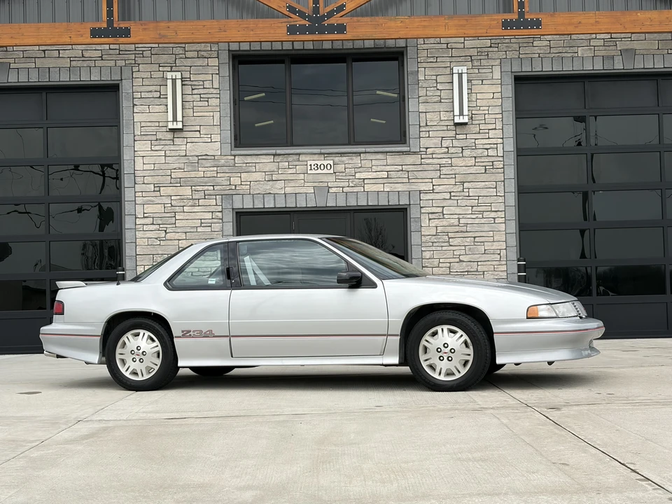 1992 Chevrolet Lumina - Image 13 of 31
