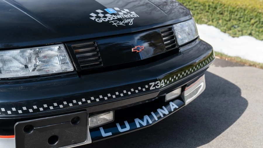 1992 Chevrolet Lumina - Image 11 of 31