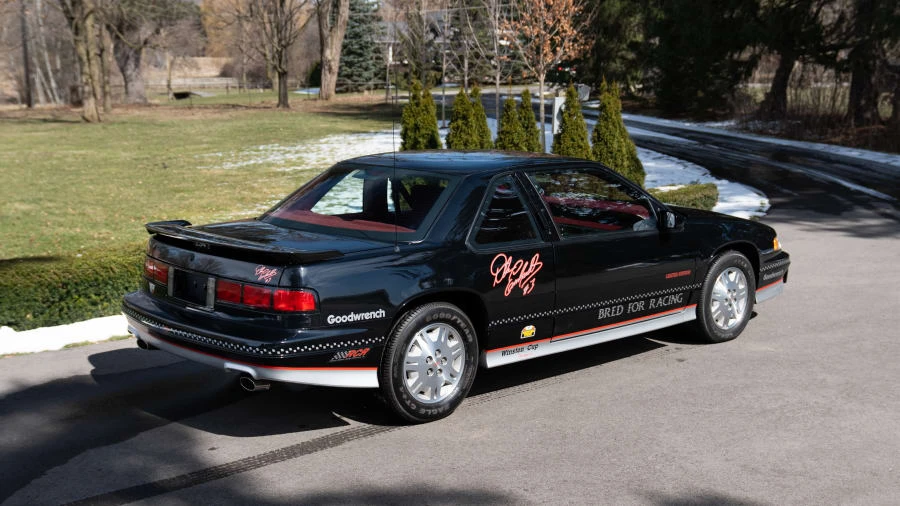 1992 Chevrolet Lumina - Image 8 of 31