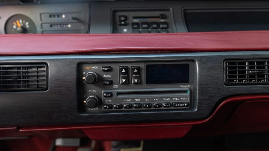 1992 Chevrolet Lumina - Image 23 of 31