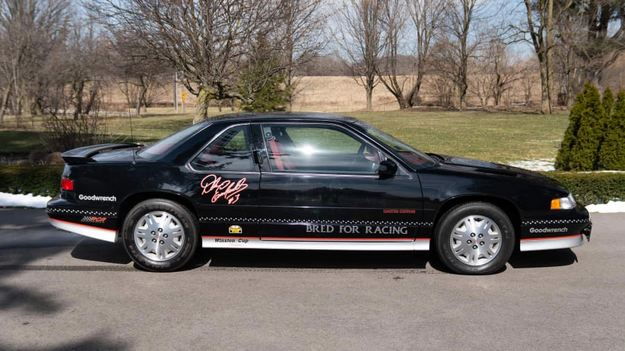 1992 Chevrolet Lumina - Image 14 of 31
