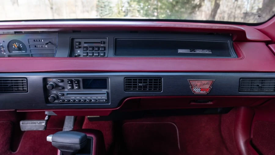 1992 Chevrolet Lumina - Image 25 of 31