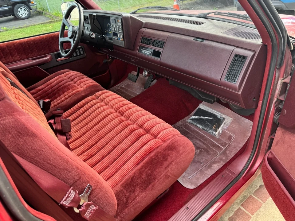 1992 Chevrolet C/K 4th Gen - Image 10 of 17