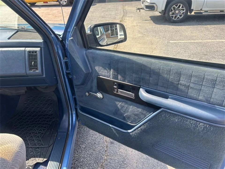 1992 Chevrolet C/K 4th Gen - Image 6 of 21