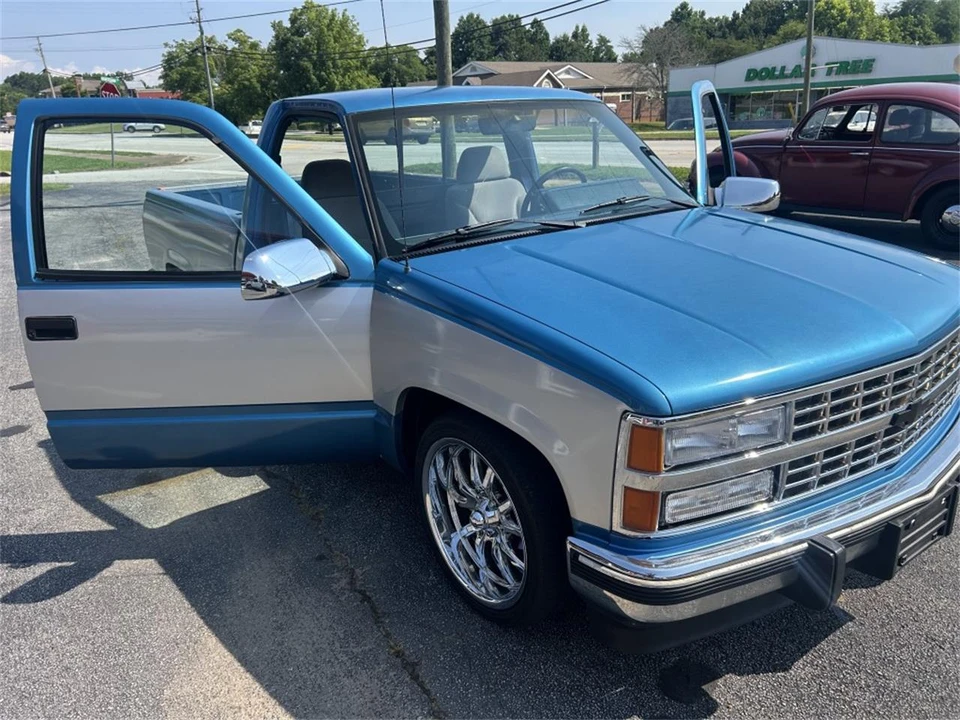 1992 Chevrolet C/K 4th Gen - Image 4 of 21