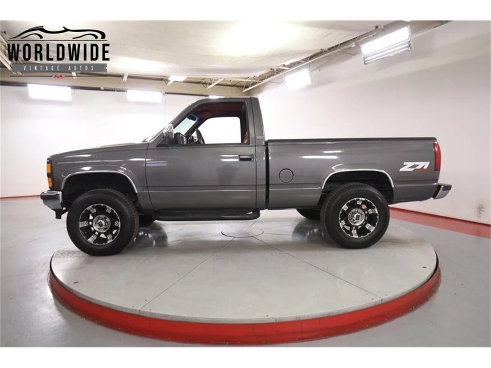 1992 Chevrolet C/K 4th Gen - Image 3 of 31