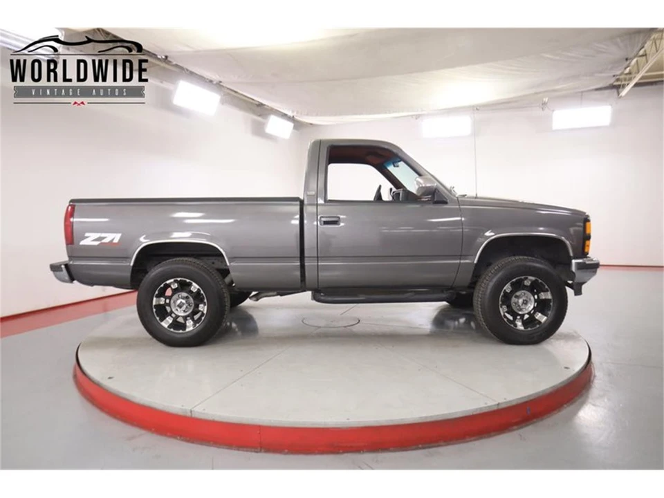1992 Chevrolet C/K 4th Gen - Image 4 of 31