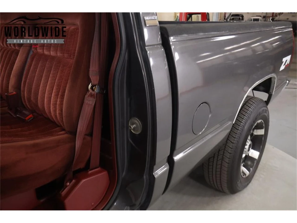 1992 Chevrolet C/K 4th Gen - Image 22 of 31
