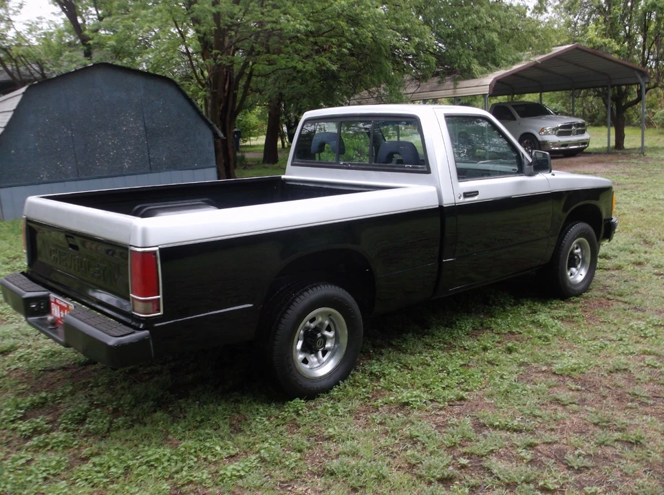 1992 Chevrolet S-10 - Image 5 of 21