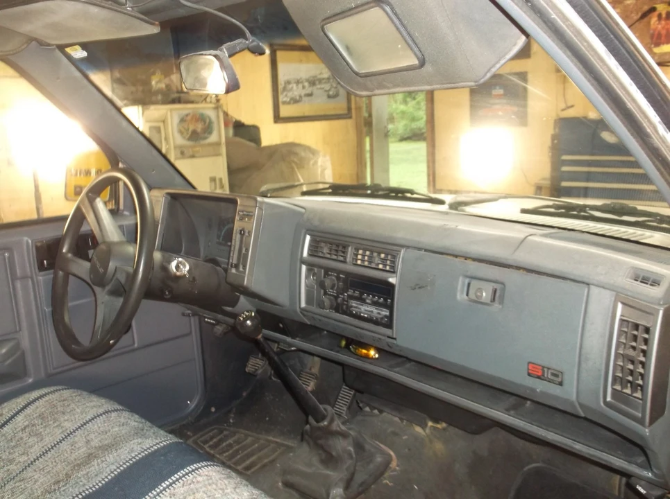 1992 Chevrolet S-10 - Image 16 of 21