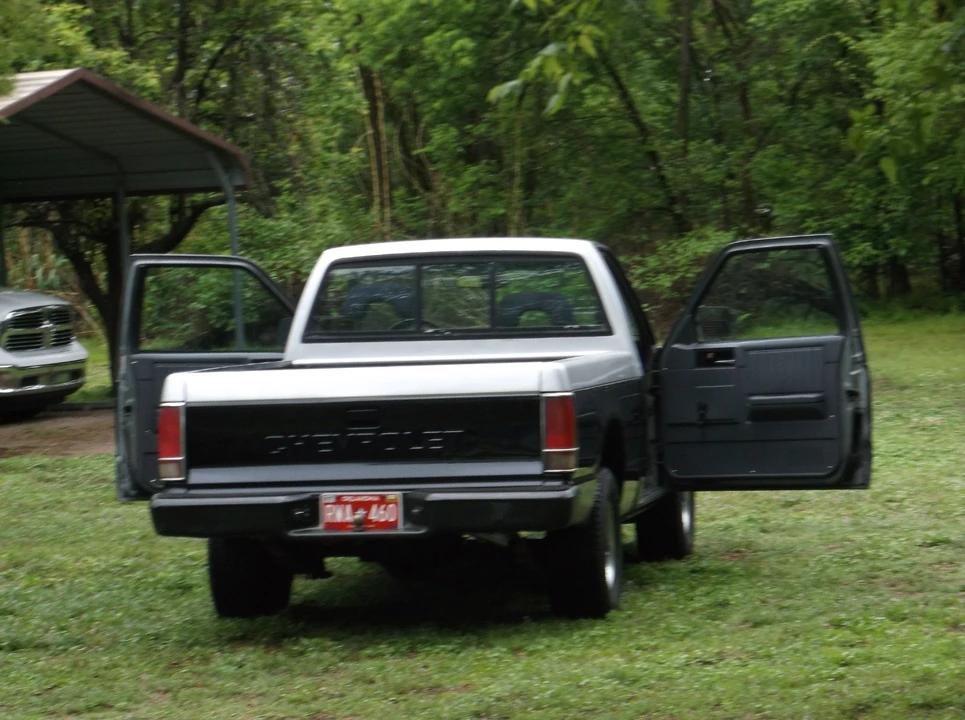 1992 Chevrolet S-10 - Image 11 of 21