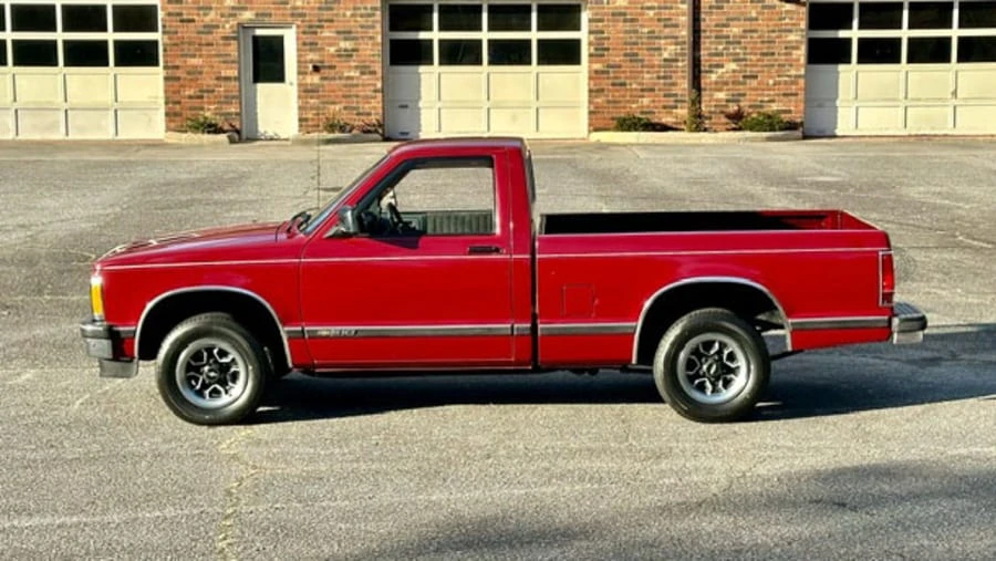 1992 Chevrolet S-10 - Image 2 of 19