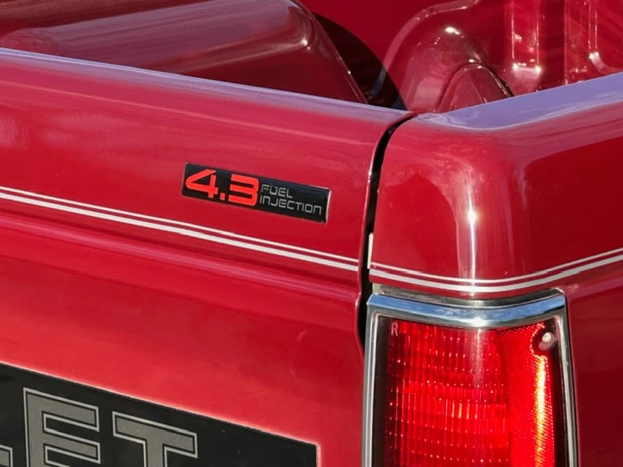1992 Chevrolet S-10 - Image 9 of 19