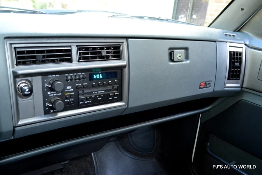 1992 Chevrolet S-10 - Image 6 of 12