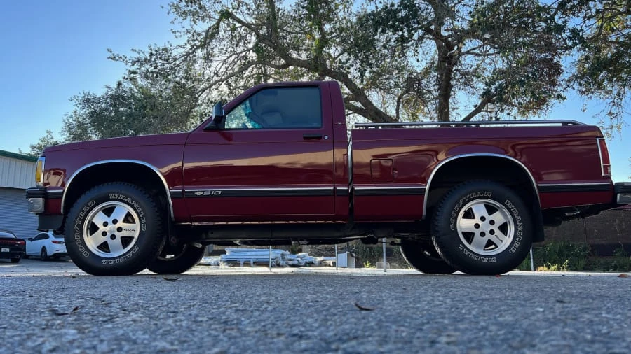 1992 Chevrolet S-10 - Image 2 of 19